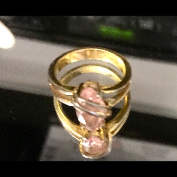 Gold Ring with Pink Stone Sz 8 - Picture 2 of 3